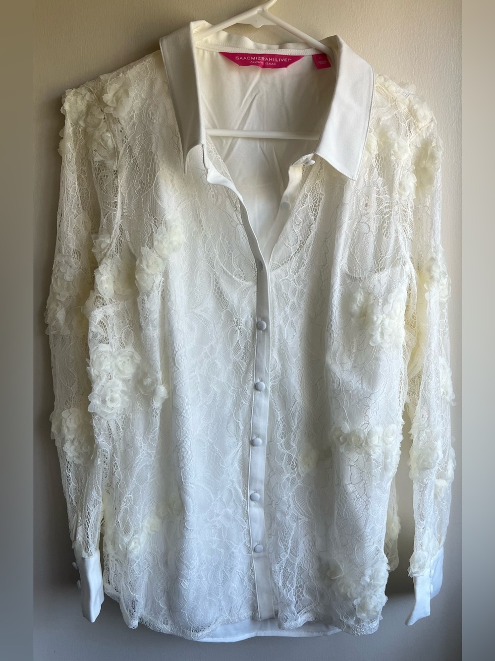 NWOT Isaac Mizrahi Soutache Floral Lace Top